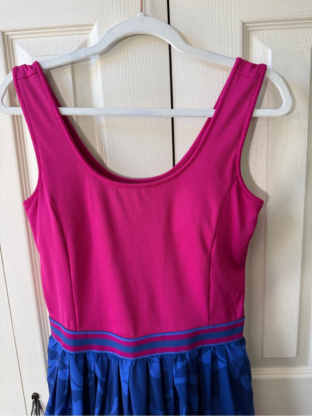 Lilly Pulitzer Luxletic Pineapple Park Romper Never Ending Summer Women’s size M - Picture 3 of 11